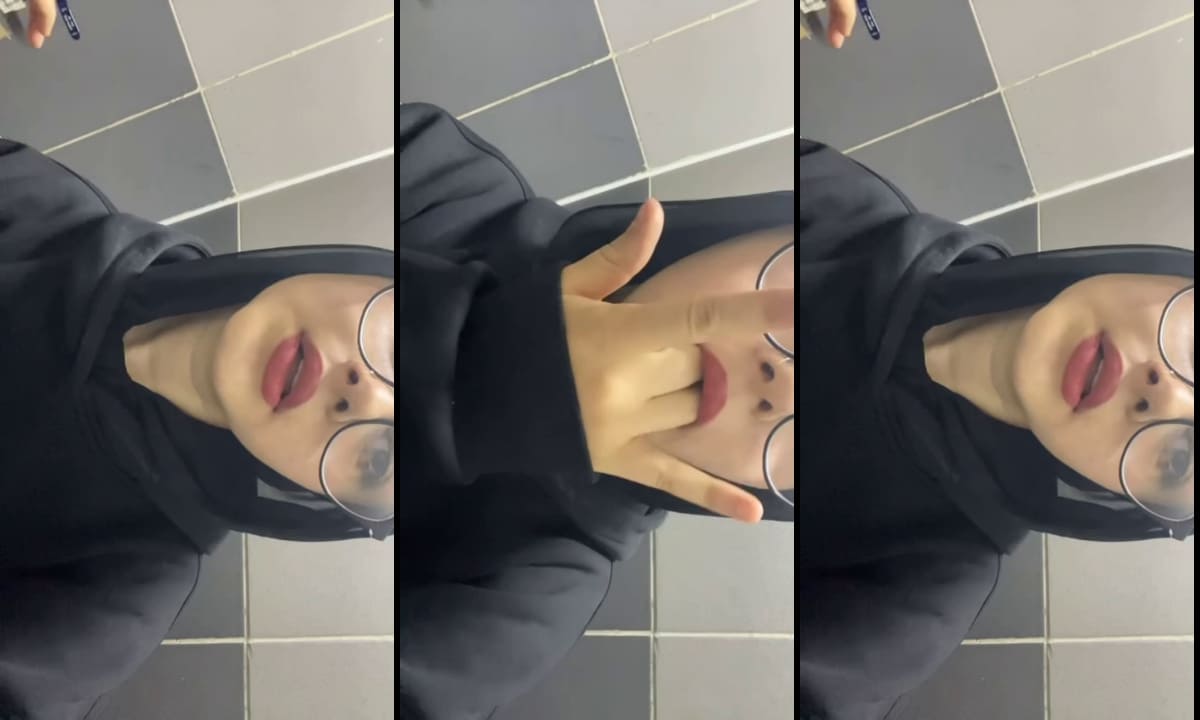 Yılın İfşası) Okulda Soyunan Liseli Gözlüklü Türbanlı & Bol Videolu -  Utanmaz Kızlar | Türk İfşa, Reklamsız İfşa Platformu